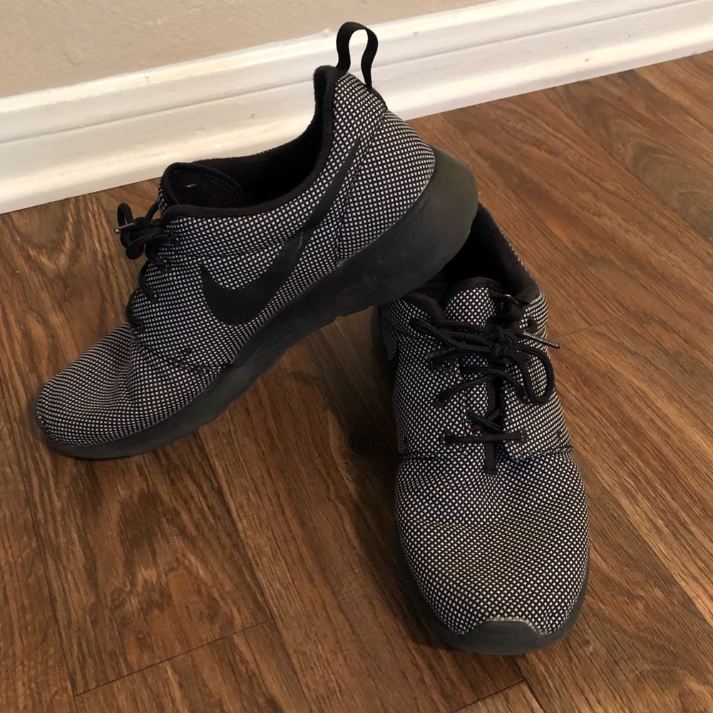 Nike Roshe shoes